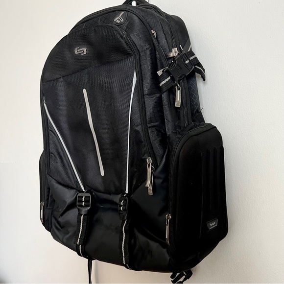 Rival 17.3 Inch Laptop Backpack with Hardshell Side Pockets, Black - Picture 4 of 17